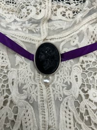 Image 2 of Superbe et grand camée en argent massif, verre noir, début 1900