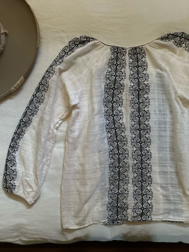 60s hand embroidered Hungarian peasant blouse