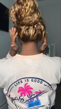 Image 3 of 360 glueless highlight waterwave wig