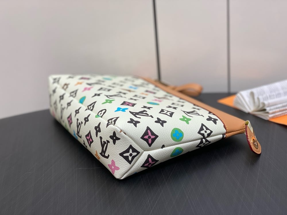 LV Coloured Pouch