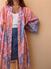 Image 4 of KIMONO PAISLEY PINK