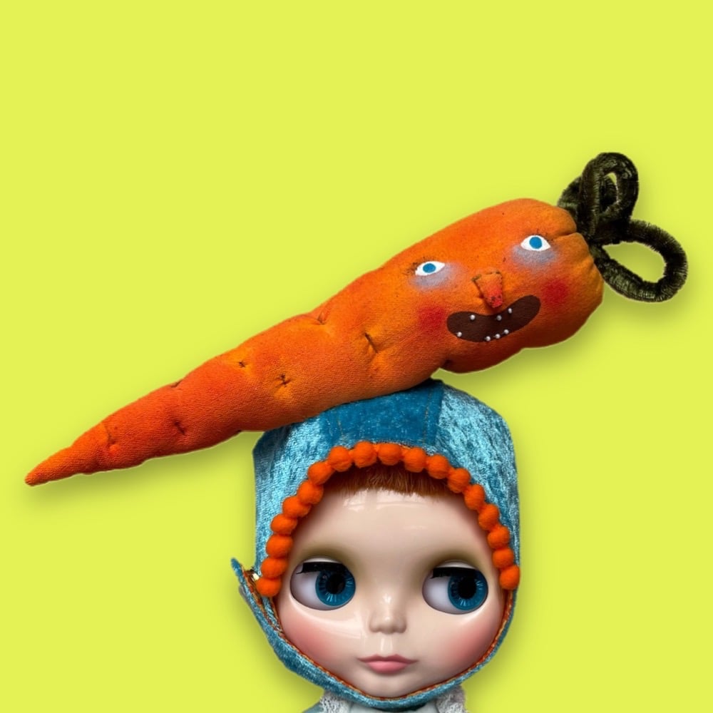 Image of Carrot Friend Bonnet