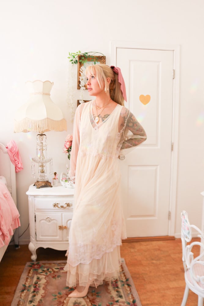 Image of WOW Vintage Off White Magnet Art By Lynn Yang Prairie Dress with Lace Layering (Large)