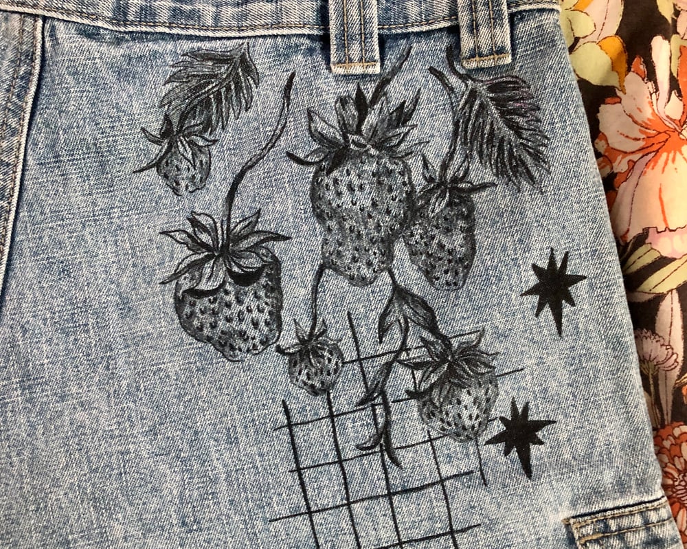 Image of The Beatrix Hand Drawn Shorts