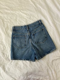 Image 2 of Zara blue mom shorts // 36