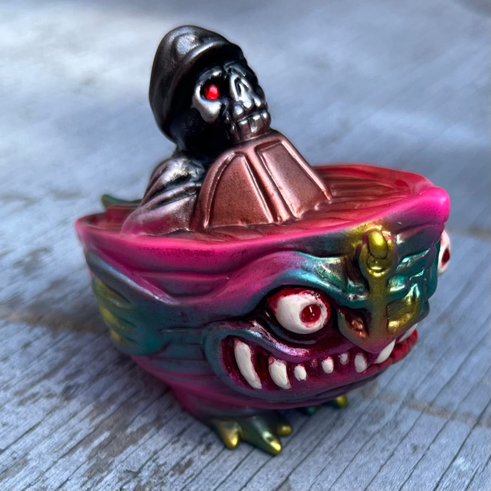 Image of Sugar Cookie Hopping Horror Yacht Rot