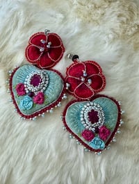 Image 1 of SALSA Boucles d’oreilles brodées Cœur Rubis