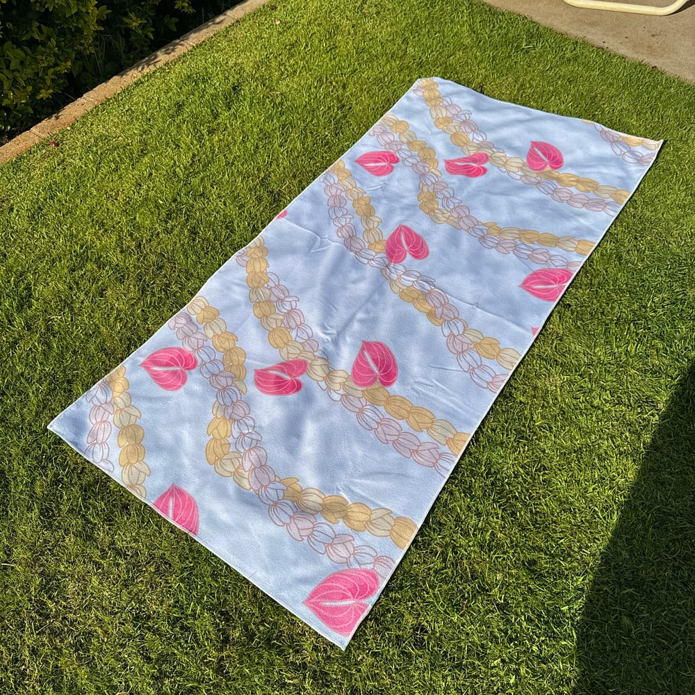 Image of Hunnygirl Pikake Bath & Beach Towel