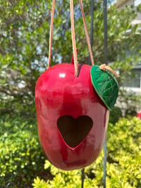 Apple Gourd Birdhouse