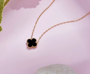 Clover necklace 