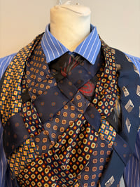 Image 3 of Tie top, dark blue (xs-l)