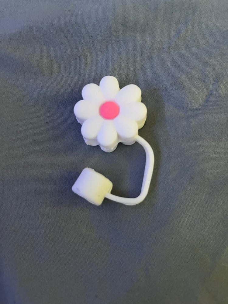 Image of Flower 🌺 straw toppers 