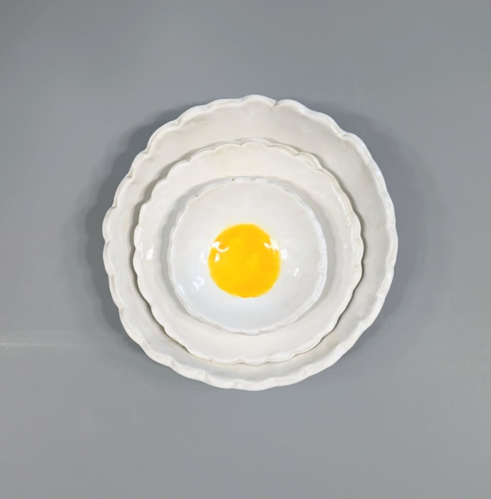 Image of Set of Three Handmade Ceramic Daisy Flower Nesting Bowls