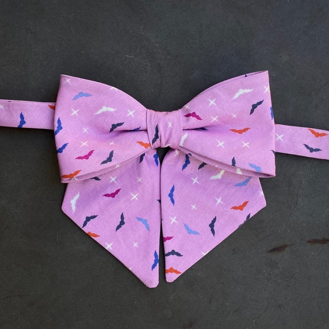 Pink Bats Bow