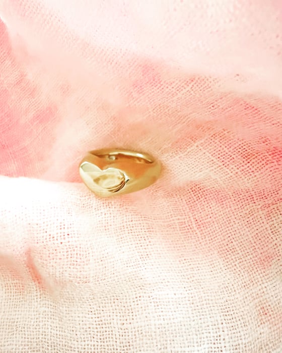 Image of Heart Signet Pinky Ring 
