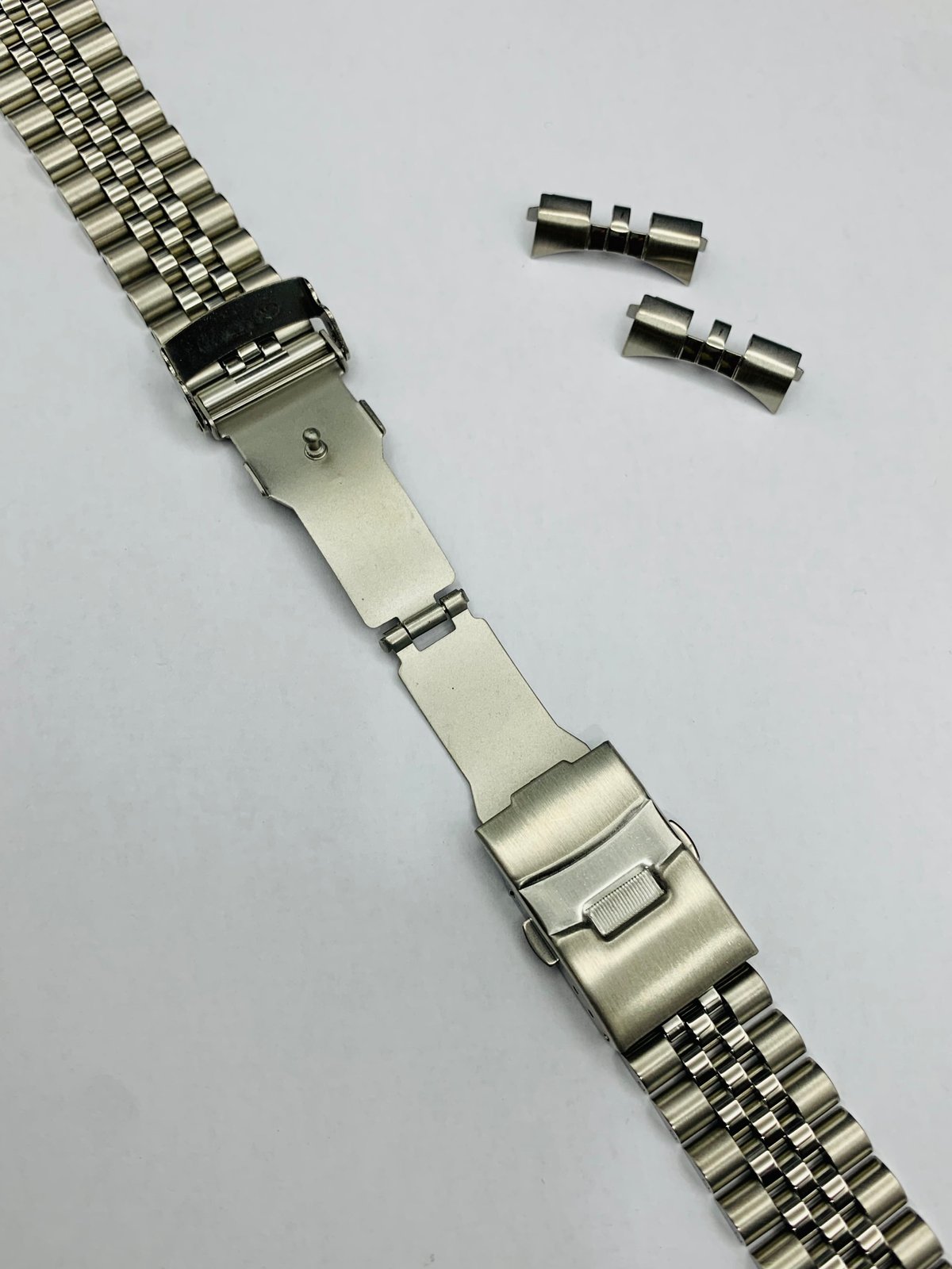 22mm Seiko jubilee curved lugs stainless steel gents watch strap