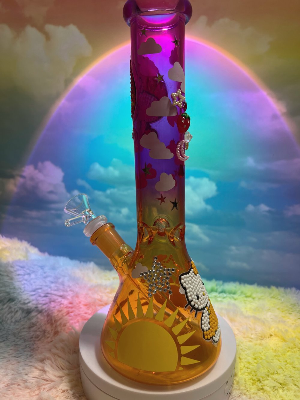 🍓 Sunrise: Hello Kitty's Ombré Delight Bong