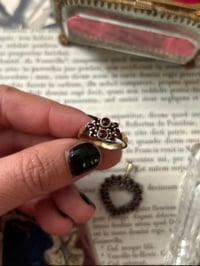 Image 9 of Bague en vermeil et 10 grenats, début 1900, poinçonnée, taille 54-55