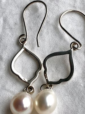 Lovely Freshwater White Pearl Drop Earrings with 925 Sterling Silver Wires. (No2)