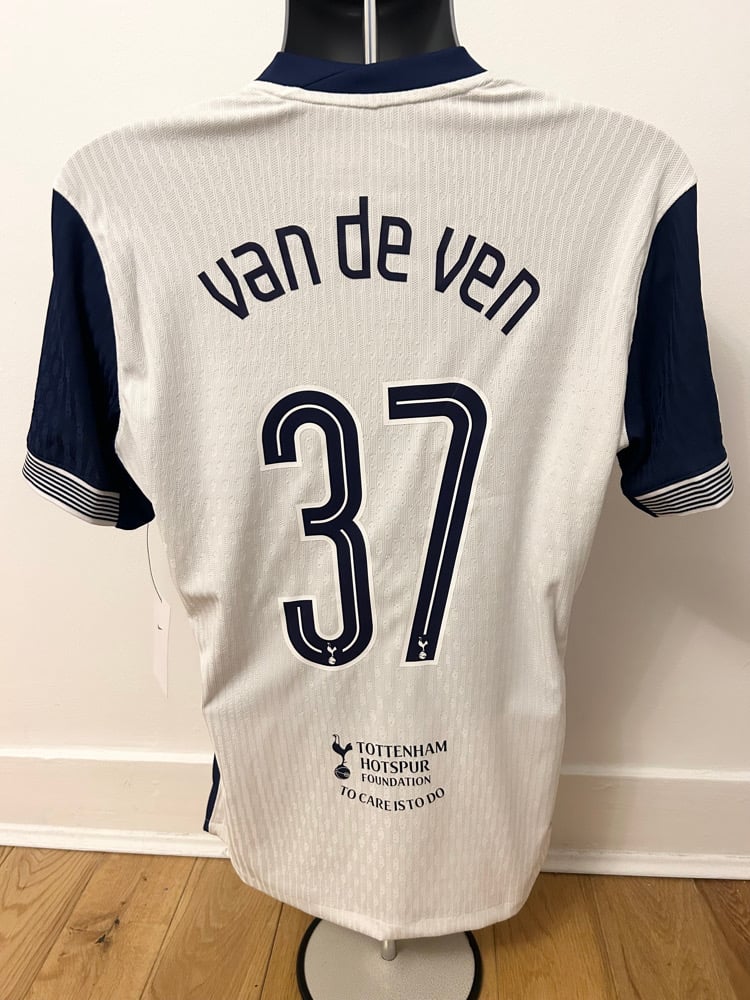 Image of Tottenham Hotspur “VAN DE VEN 37” Vaporknit 2024/25 Home Europa Final Shirt    (L)