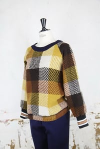 Image 2 of Pull écossais Jaune