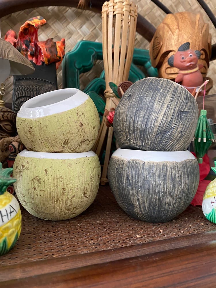 Image of (Pre-Order) Mixed Set Of (4) Coconut Cups