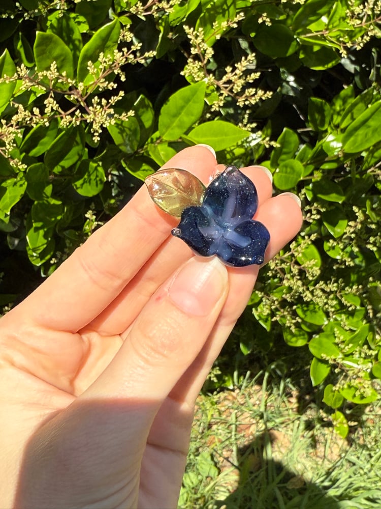 Image of Three Petaled Flower Pendants