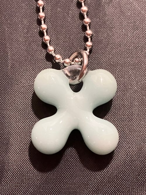 Image of lightest blue clover