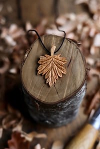 Image 8 of Maple Leaf - Pendant Necklace 