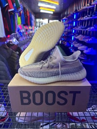 Image 2 of YEEZY BOOST 350 V2 ASHPEA