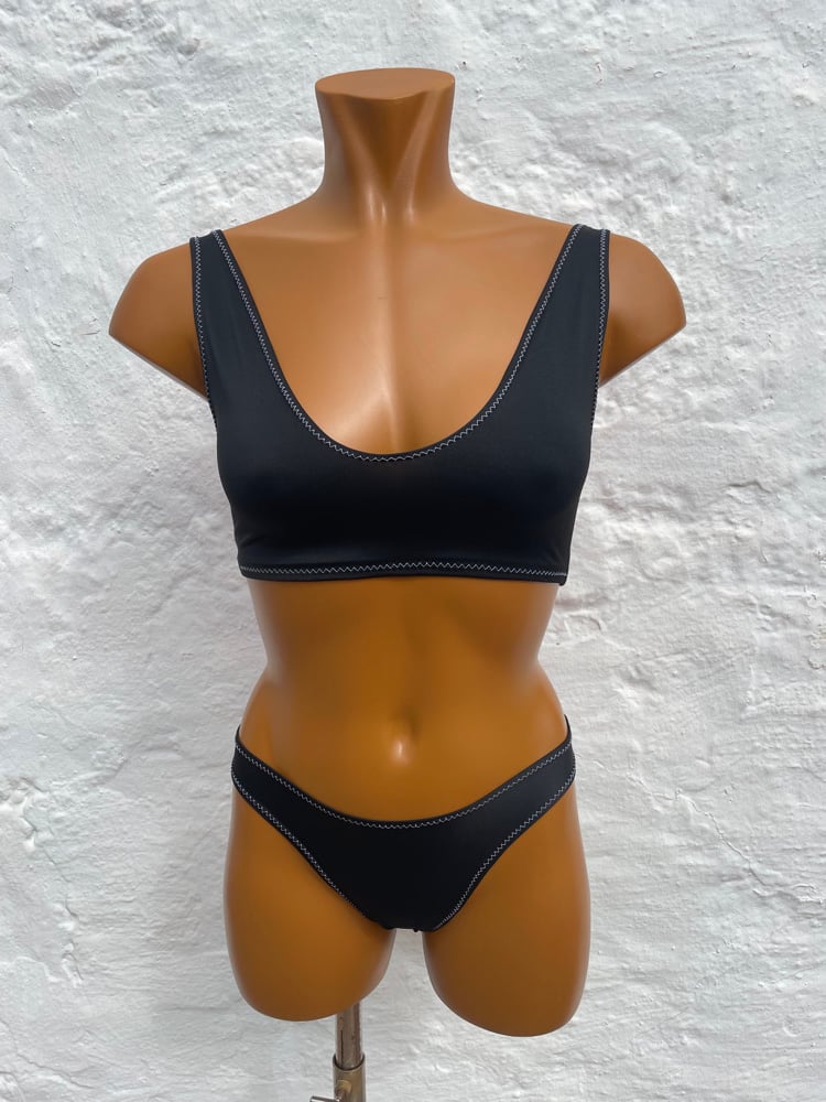 Image of Bikini brasileño Negro-Fucsia