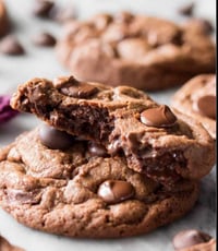 Double chocolate chip cookie 