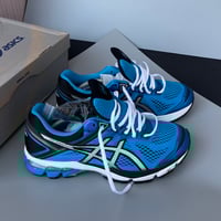 Image 4 of size: size: us11 uk10 eu45 cm28.5