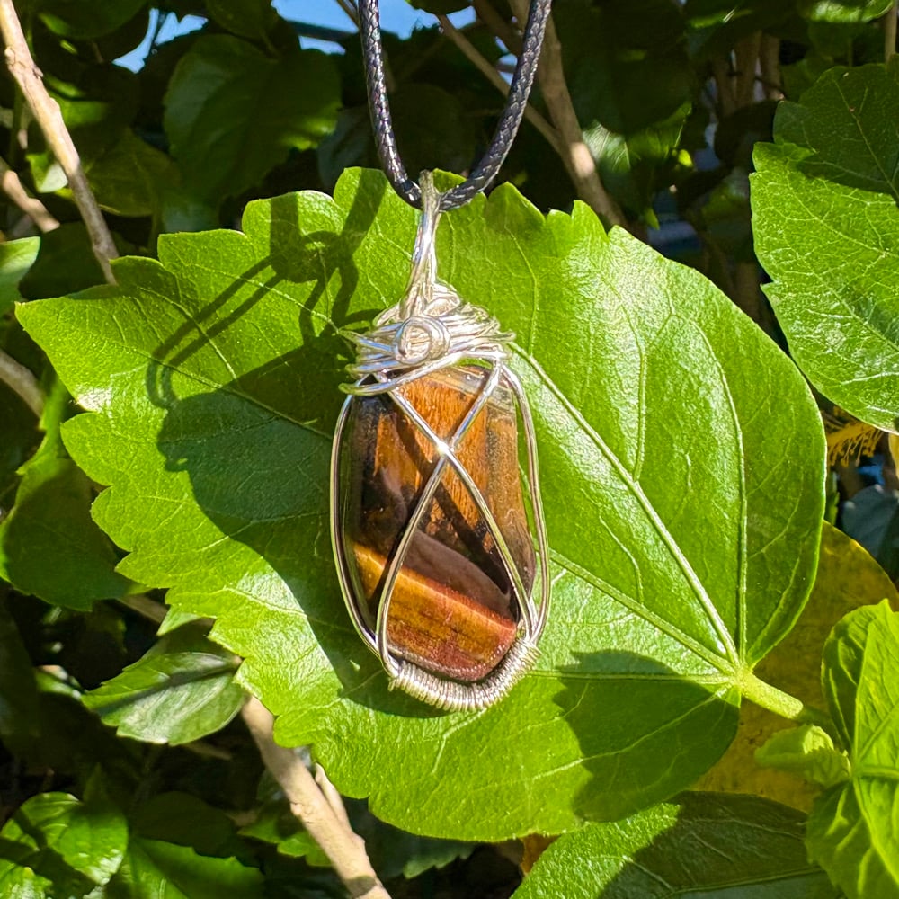 Image of tiger’s eye pendant a