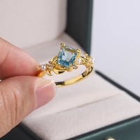 Image 3 of New Hot 18-karat Gold Ring for Women High Quality Square Light Blue Zirconium Ring Fashion Pearl Jew