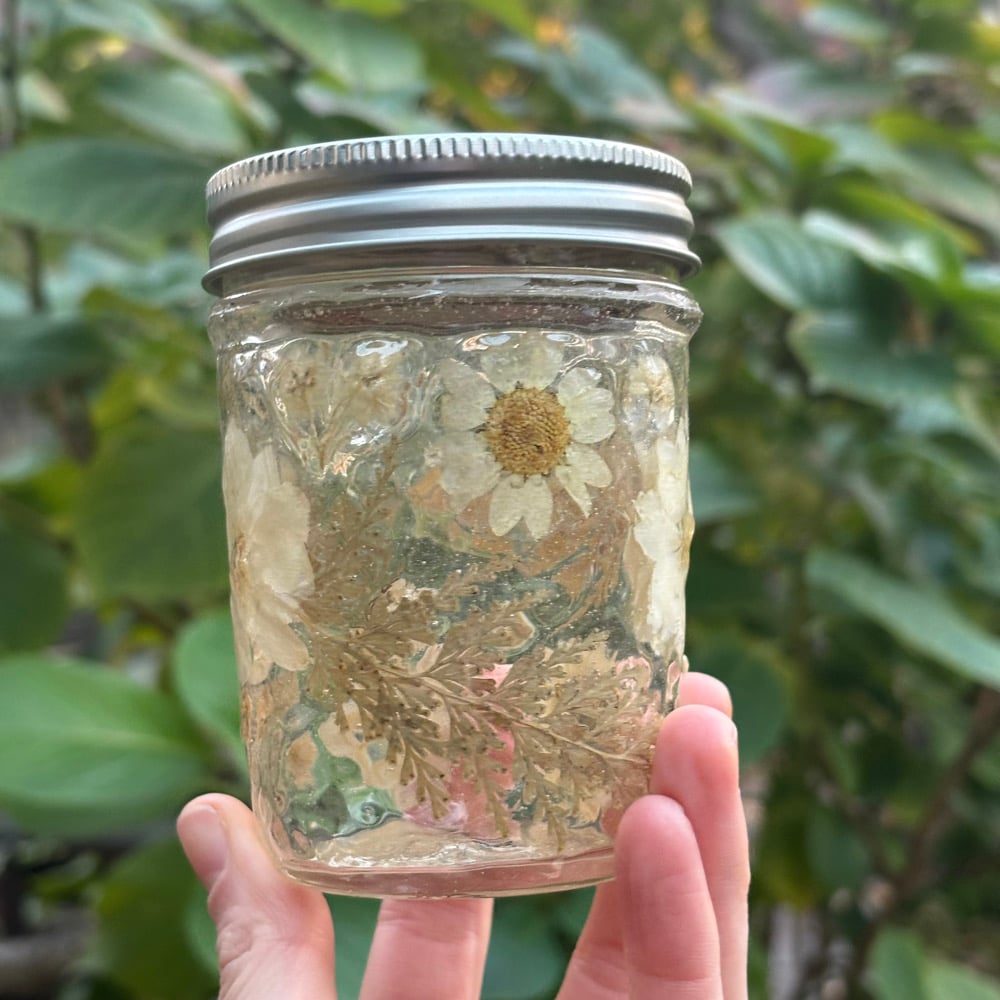 Image of floral 8oz white jar