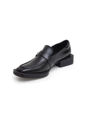SQUARE BUCKEL LOAFER