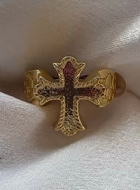 Thick cross ring