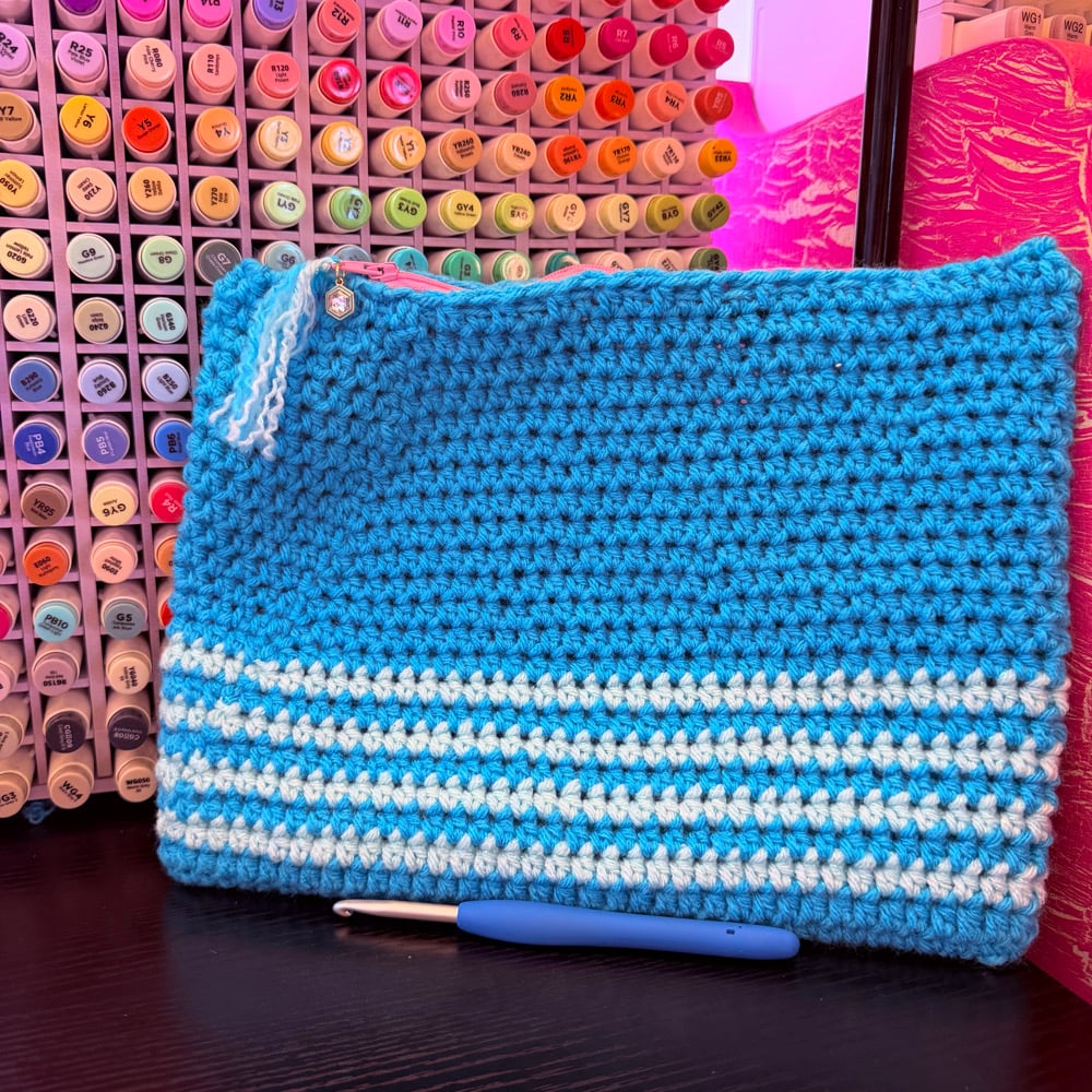 Image of blue zipper bag