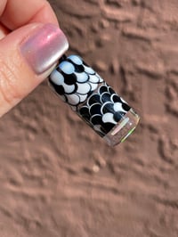 Image 11 of Black & White Totem