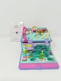 Image 6 of Ensemble bracelet et Polly Pocket Le Livre violet sous les mers