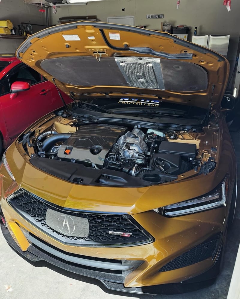 Image of AEROCARBON- 2021+ ACURA TLX TYPE S ENGINE COVER