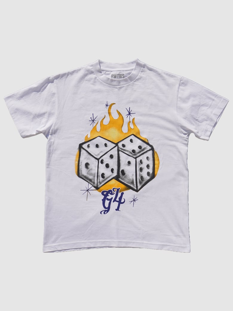 Image of RWTW$ WHITE DICE GOLD FLAME T-SHIRT 