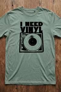 Image 4 of Camiseta I Need Vinyl