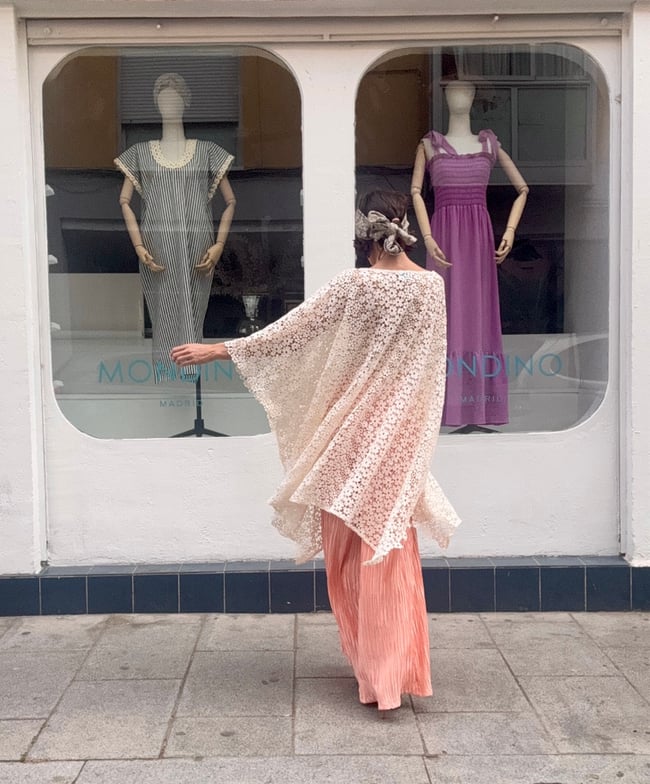 ECRU GUIPURE PONCHO