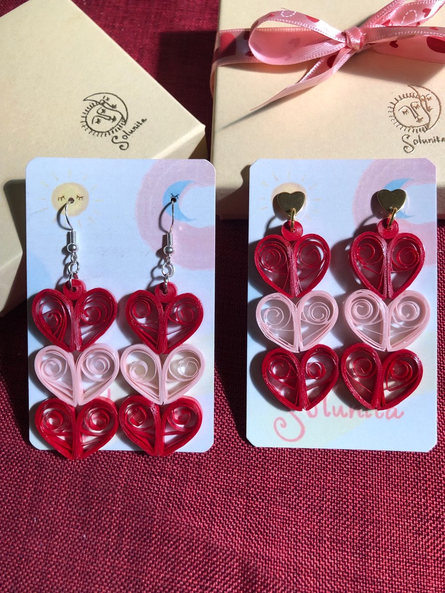 Image of Corazones Rojos Papel  / Red Hearts Paper 