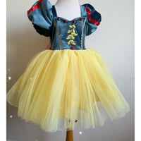 Image 1 of Snow White (2025 version) 