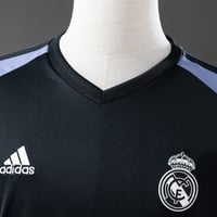 Image 6 of Real Madrid Retro 16/17 Third Jersey