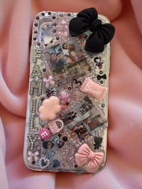 Image 5 of Junk phone cases (charms only)