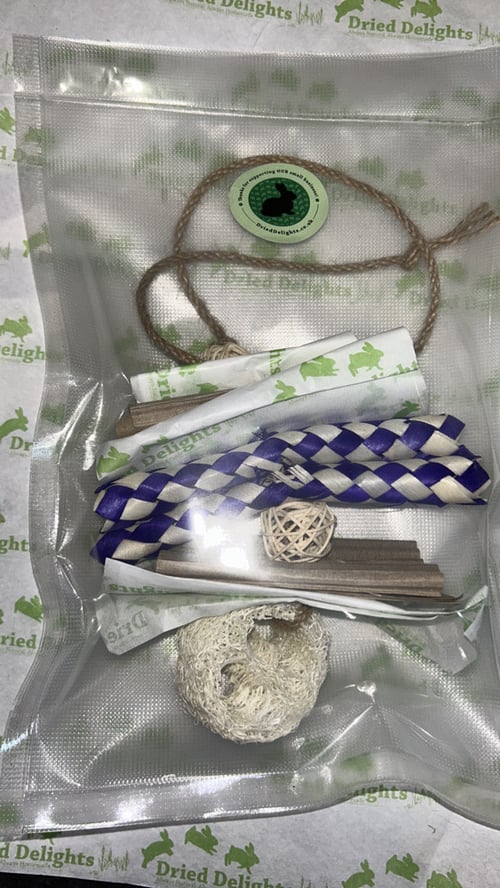 Image of Dried Delights Recycled Enrichment Toy (and make your own option)